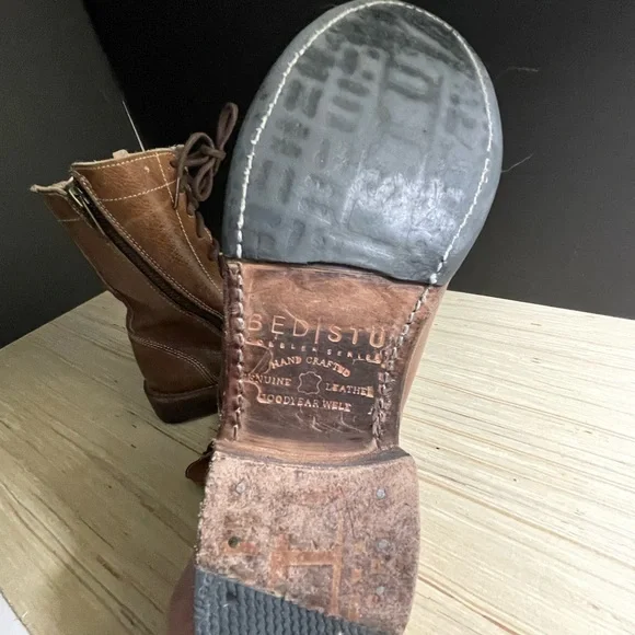 Bed Stu Cobbler Series combat style ankle boots, size 7. - Picture 4 of 8